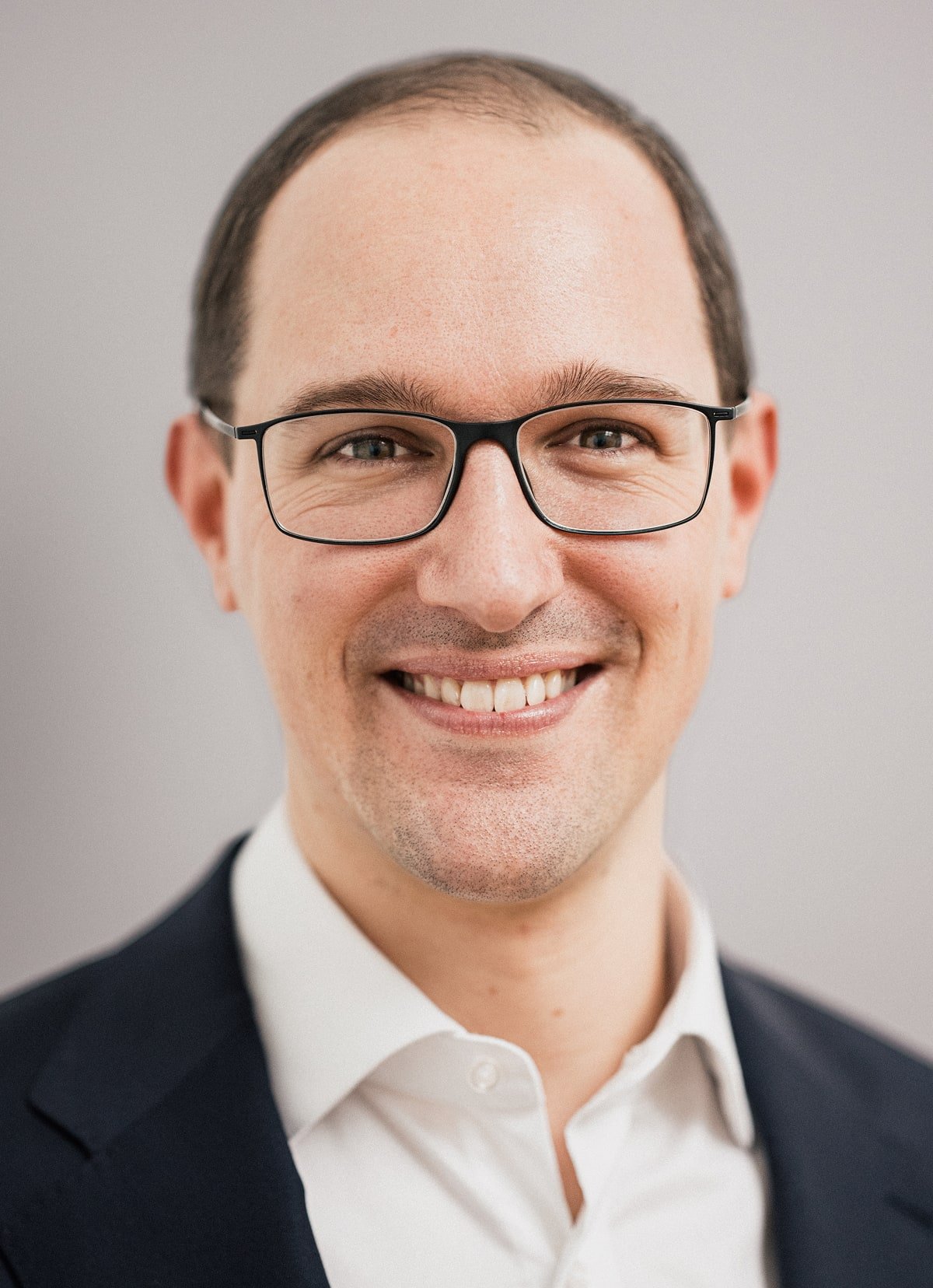 Portrait Dr. Thomas Mollnhuber, MSc (WU), MIM (CEMS)